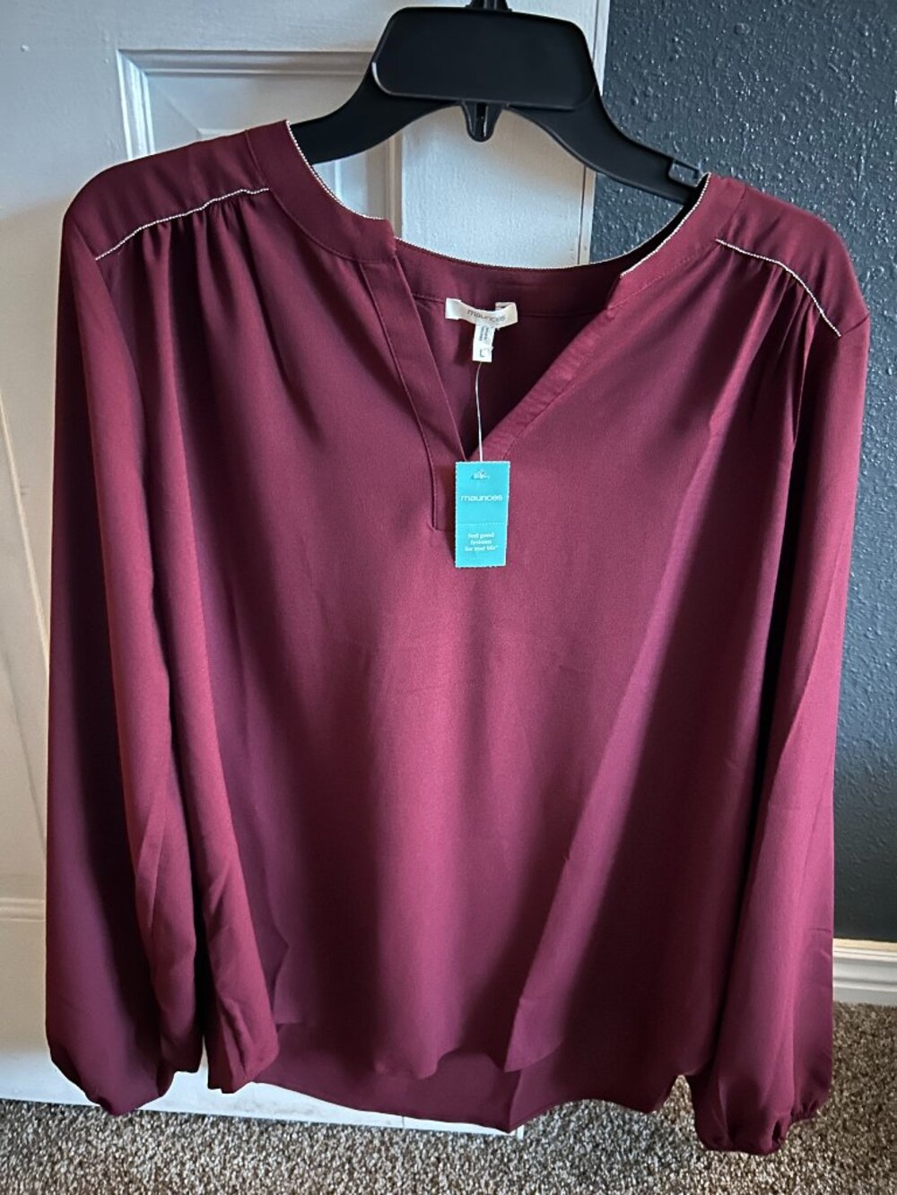 Maurices NWT Burgundy Split Collar Peasant Top Size Large